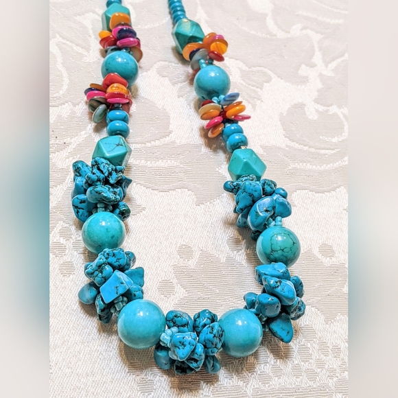 Turquoise blue Howlite necklace nuggets red shells Chunky Boho southwest 24" new - Picture 3 of 3